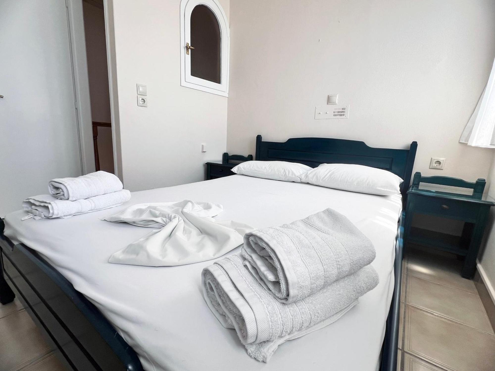 Ionio Hotel Nikiana Exterior photo